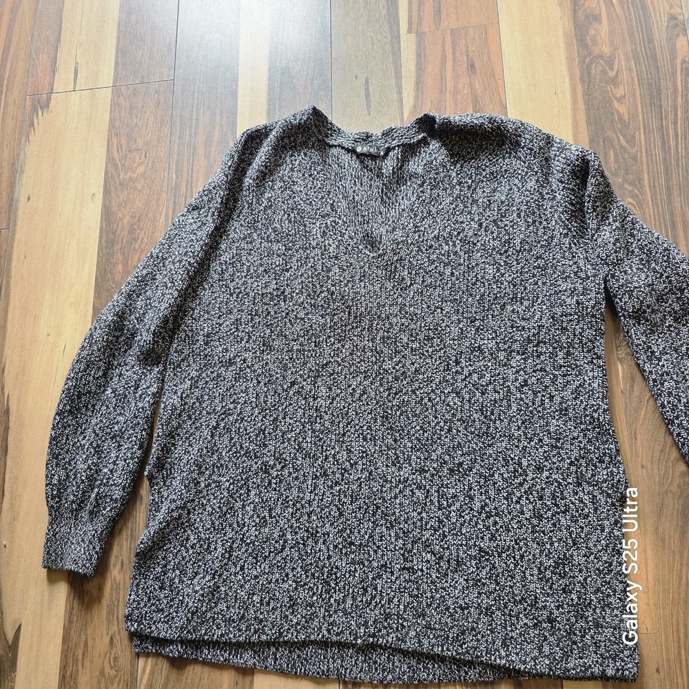 Athleta Sweater Women M Black White Wool Blend Oversized V Neck Heavyweight